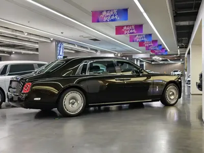 Rolls-Royce Phantom