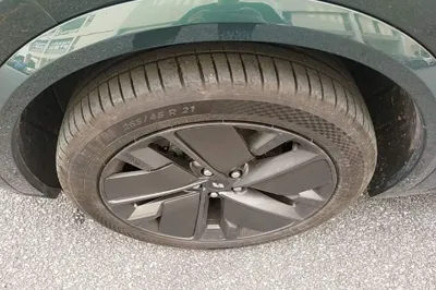 Li Auto L9