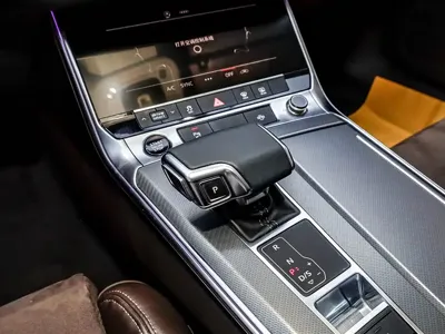 Audi A7L