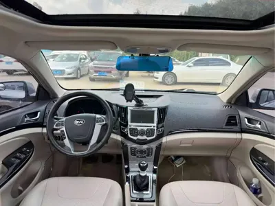 BYD Surui