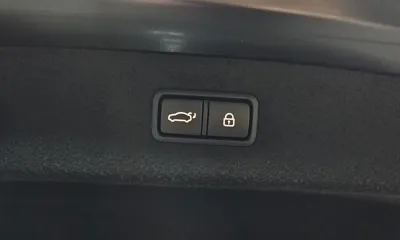 Genesis EQ900