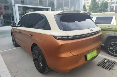 Li Auto L6