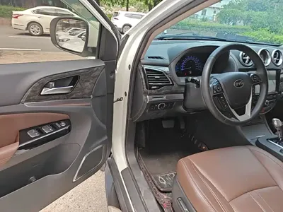 BYD S7