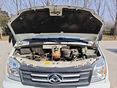 大通 V80