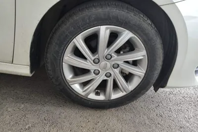Geely Auto Binray