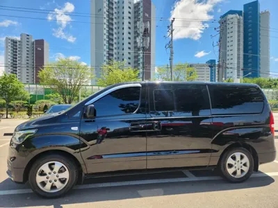 Hyundai Starex