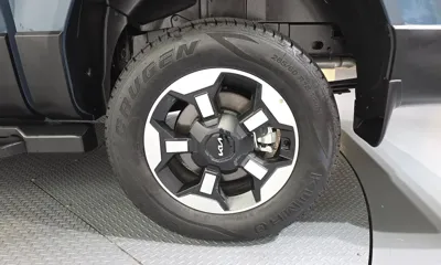 Kia Tasman