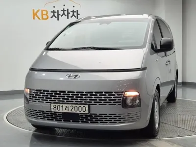 Hyundai Staria