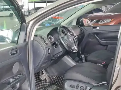 Volkswagen Golf (Import)