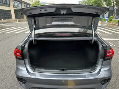 Roewe i5