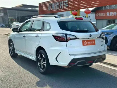 Venucia T70