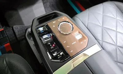 BMW iX