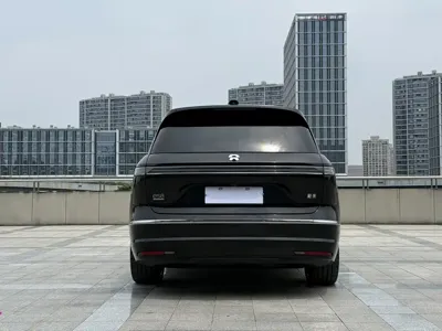 Nio ES8