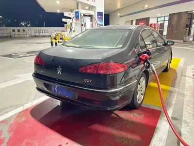 Peugeot 标致607