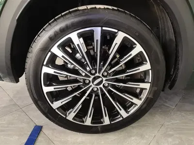 Geely Xingyue L
