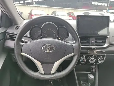 Toyota Yaris L