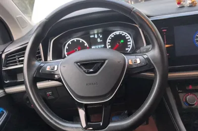 Jetta VS5