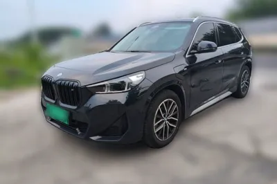 BMW iX1