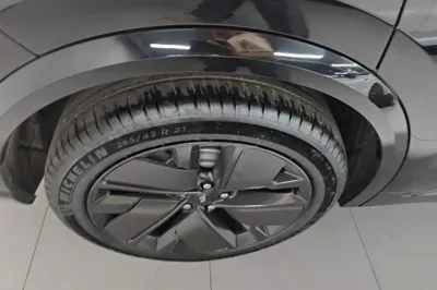 Li Auto L9