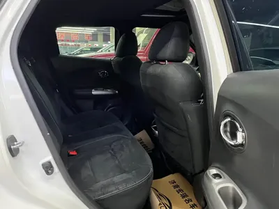 Infiniti ESQ