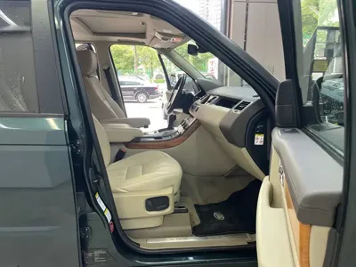 Land Rover Sport