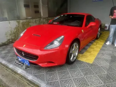 Ferrari California T
