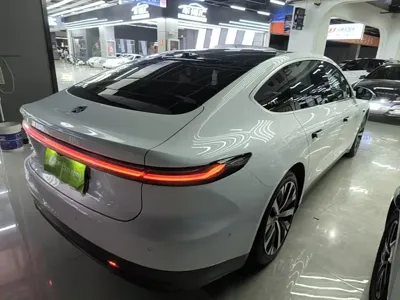 Nio ET7