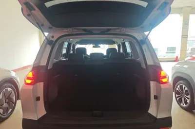 Wuling Starlight 560
