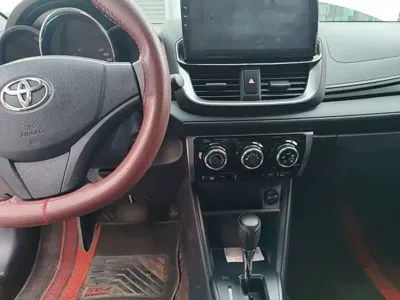 Toyota Yaris L
