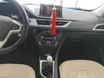 Changan V7