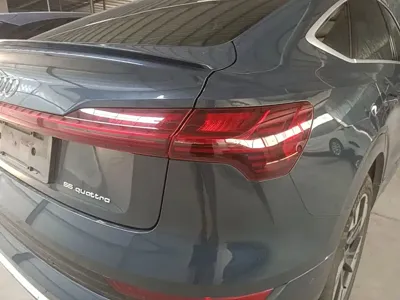 Audi e-tron (Import)