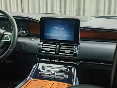 Lincoln Navigator