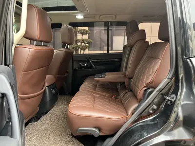 Mitsubishi Pajero (Import)