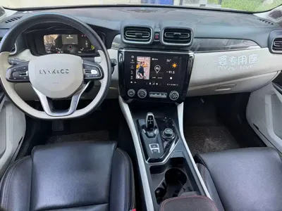 Lynk & Co 02