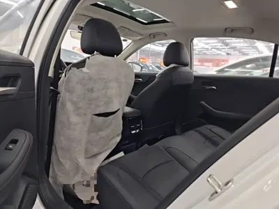 Roewe i5