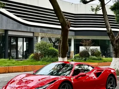 Ferrari F8