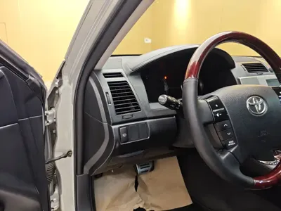Toyota Reiz