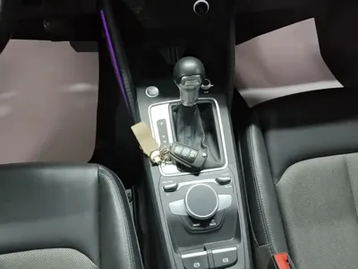 Audi Q2L e-tron