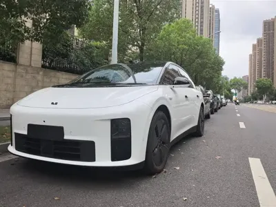 Li Auto 理想i6