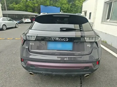 Lynk & Co 02