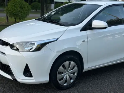 Toyota Yaris L
