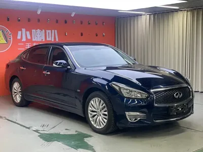 Infiniti Q70
