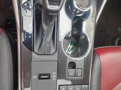 Toyota Crown Kluger