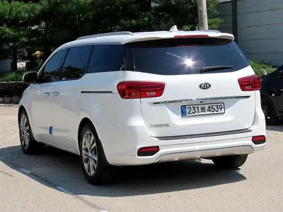 Kia Canival