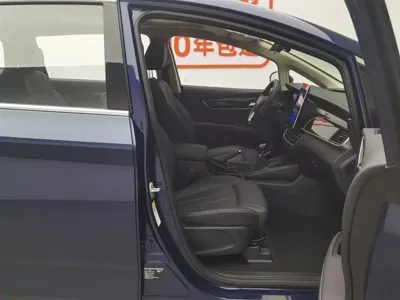 BYD MAX