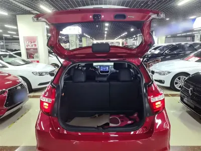 Toyota Yaris L