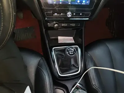 Roewe i5