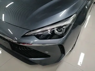 Roewe i5