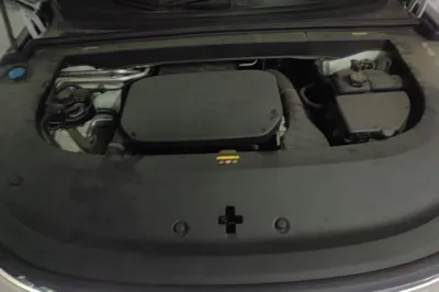Li Auto L6