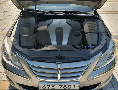 Hyundai Genesis